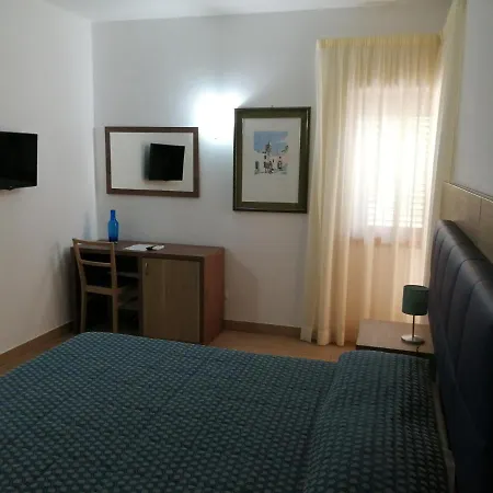 Mali Trevignano Piccolo *